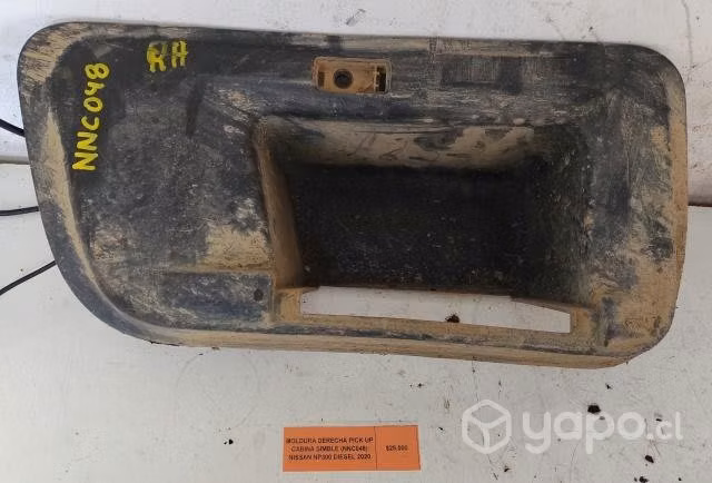 Moldura Derecha Pick Up Cabina Simple (NNC048) Nis