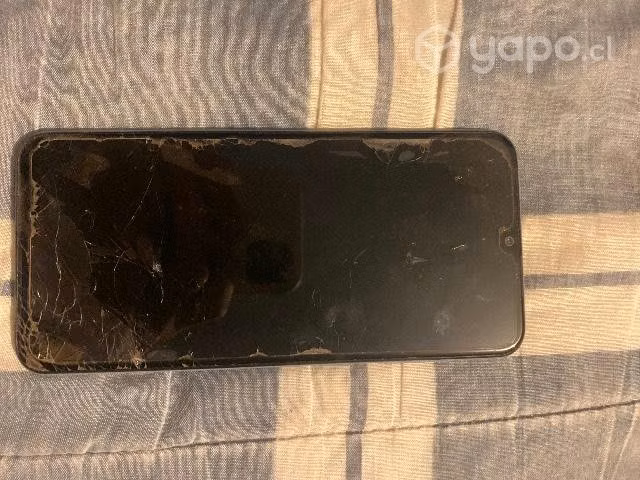celular con pantalla quebrada