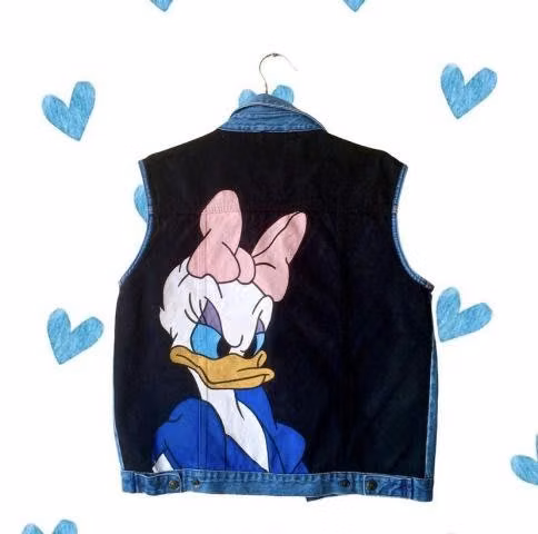 Chaqueta pintada a mano Pata Daisy Disney