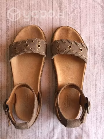 Sandalias Clarks