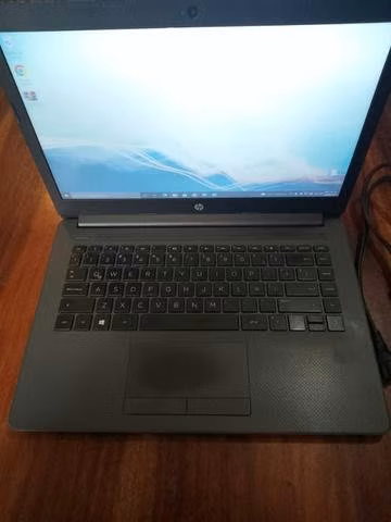 Notebook HP 240 G7 i3 4GB RAM 500GB almacenamiento