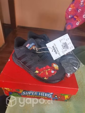 Zapatillas nuevas nro 25