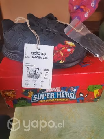 Zapatillas nuevas nro 25