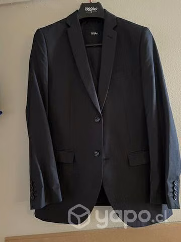 Traje mossimo talla 48