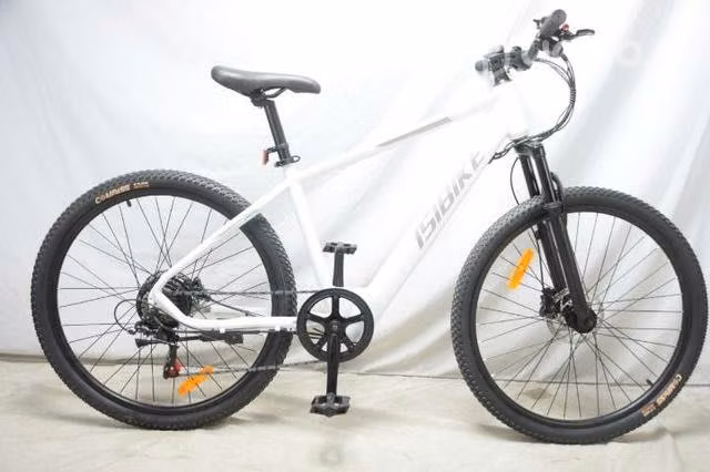 Bicicletas electricas negras y blancas