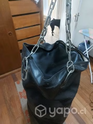 Saco de boxeo Okami 120cm 30kg con soporte