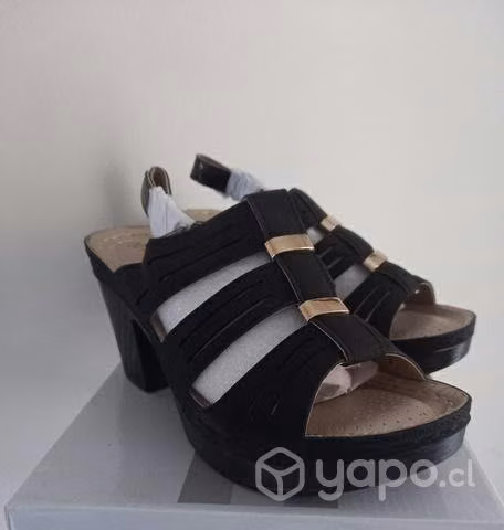 Zapatos de mujer (todos número 36) - Imagen 6