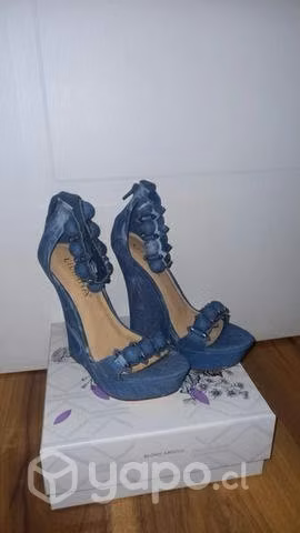 Zapatos de mujer (todos número 36)