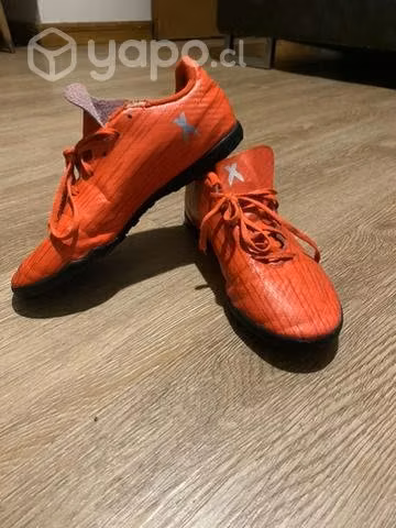 Zapatillas de futbol con detalle talla 36,5