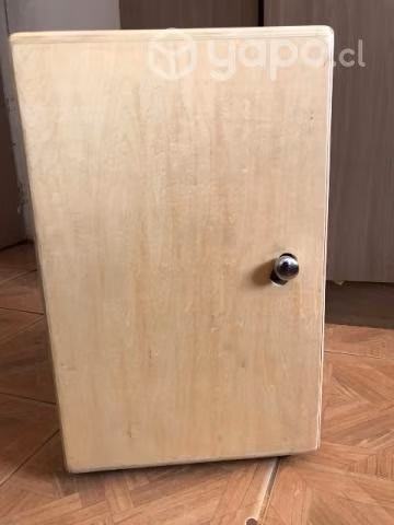 Cajon peruano con borbona