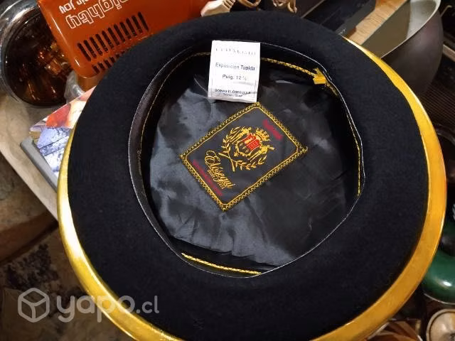 Antiguas gorras alemanas ,sombreros y boinas