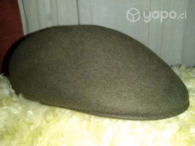 Antiguas gorras alemanas ,sombreros y boinas