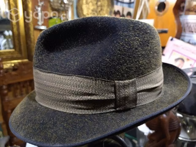 Antiguas gorras alemanas ,sombreros y boinas