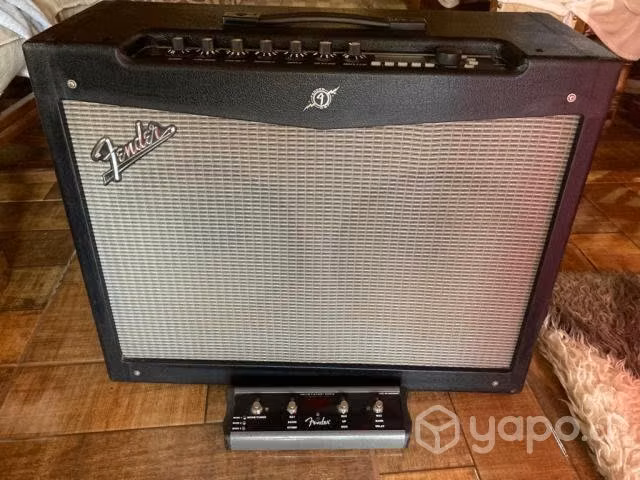 Fender Mustang IV