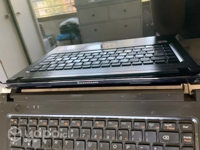Notebook LENOVO, usado - Imagen 3
