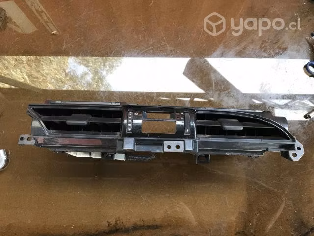 Rejilla ventilac central tablero Toyota Hilux Revo