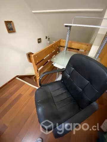 Escritorio de PC y silla de escritorio