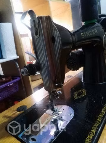 Maquina de coser Singer