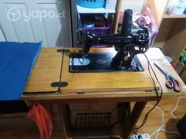 Maquina de coser Singer