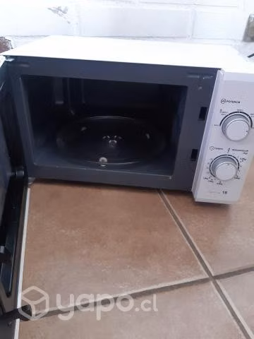 Microondas nuevo Ursus Trotter 28 lts