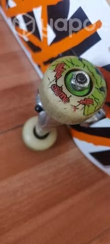 Tabla de skate semi nuevo