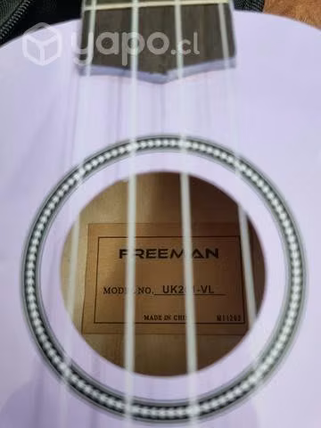Ukelele lila Freeman nuevo