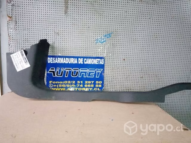 Cubre zocalo delantero derecho Peugeot Bipper 201
