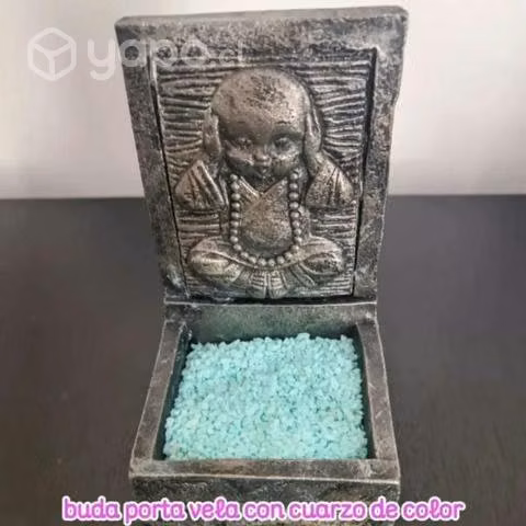 Bellas figuras de yeso pintadas a mano