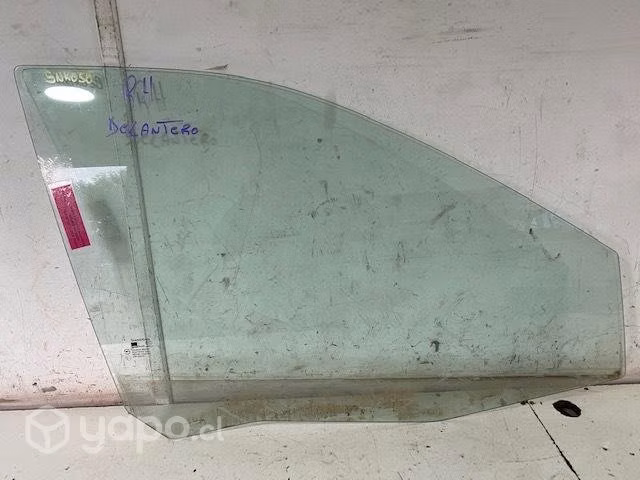 Vidrio original puerta delantera derecha (SNK058)
