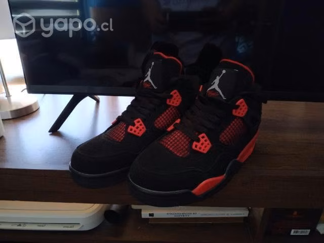 Jordan retro 4 Red thunder