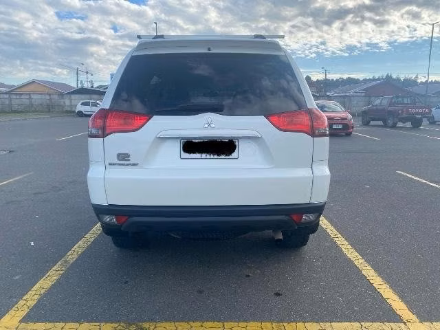 Montero sport Suv