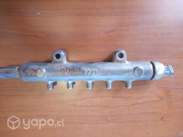5-101 Riel inyección L200 - 50 camionetas desarme