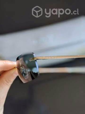 Anteojos de sol unisex DKNY