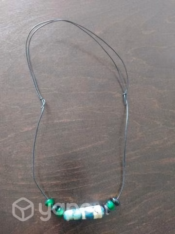 Collar precioso tono verde ethno
