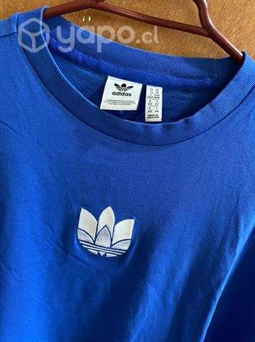Polera Adidas talla m oversize - Imagen 2