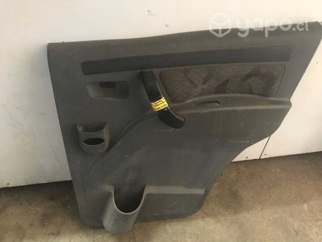 Tapiz puerta trasero derecho mahindra