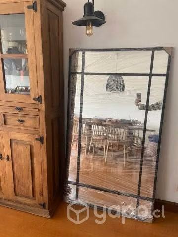 Espejo de pared nuevo