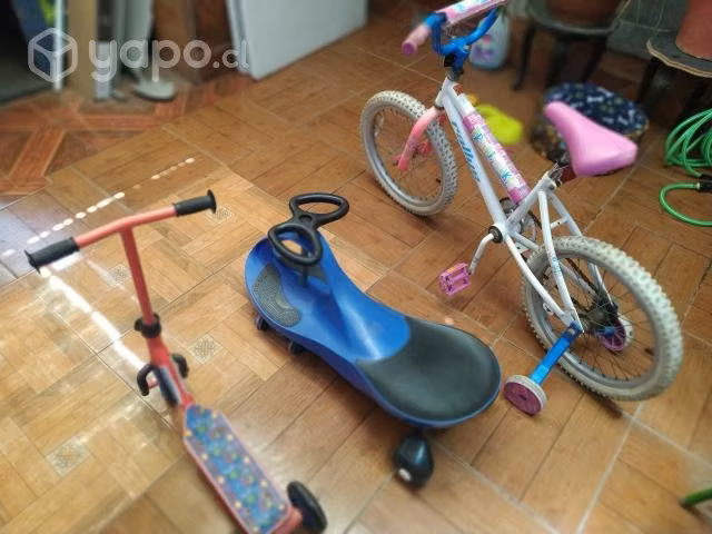 Bicicleta, corre pasillo.