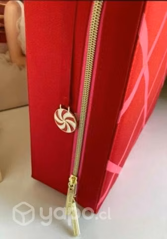 Linda maleta Esteé Lauder, nueva