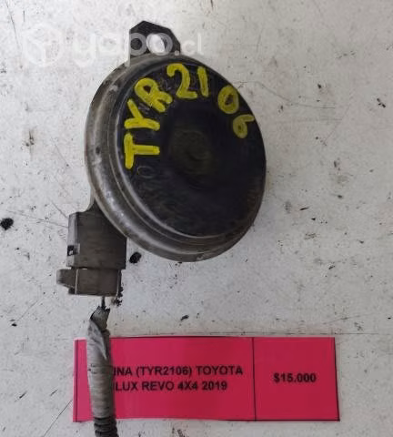 Bocina (TYR2106) Toyota Hilux Revo 4x4 2019