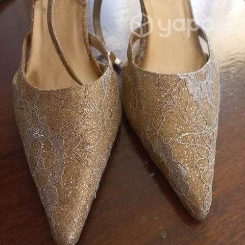 Zapatos de fiesta dorados 38/39 con pulsera