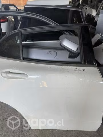 Puerta trasera mercedes Benz gla