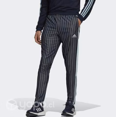 Conjunto adidas talla M