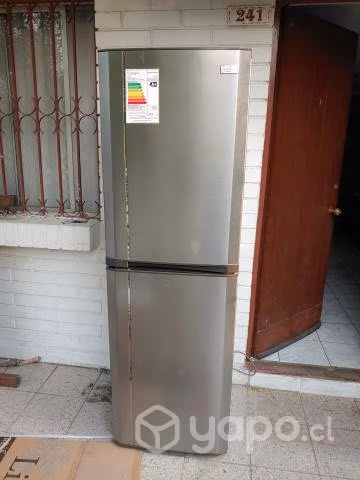 Refrigerador Fenza 257lt detalle
