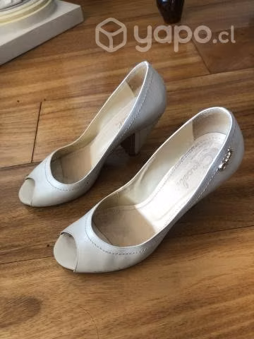 Zapatos de cuero