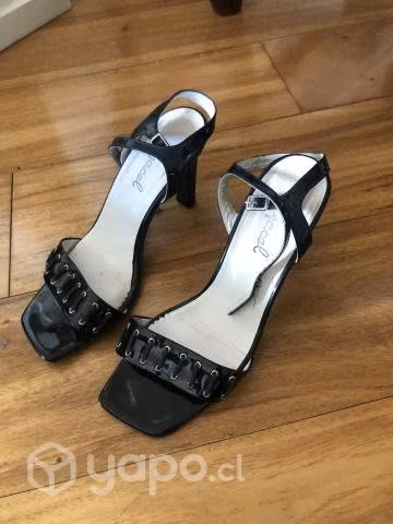 Zapatos de cuero