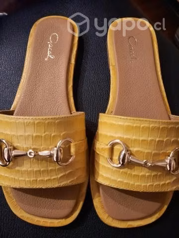 Sandalias Cuero Amarilla Gacel