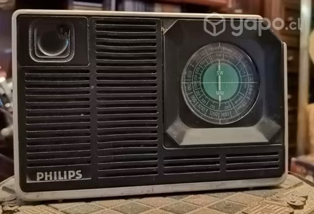 Antigua radio portatil philips años 70