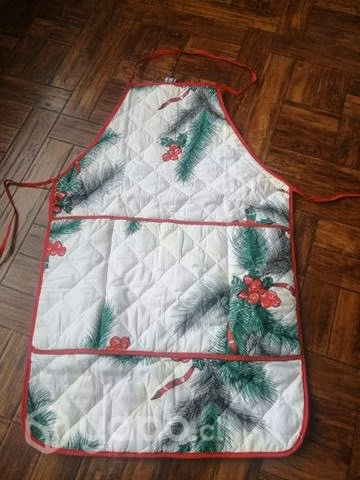 Delantal y de navidad nuevo