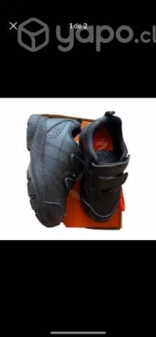 Zapatos de colegio talla 27(de niño)